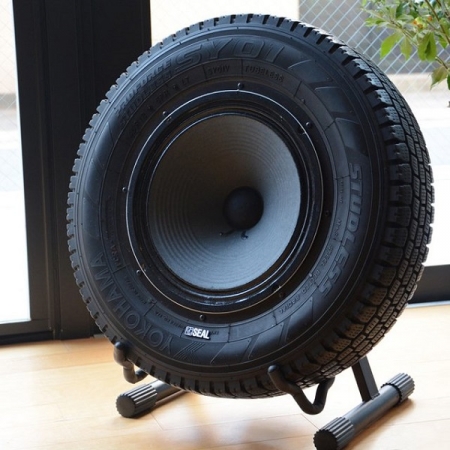 Seal-Recycled-Tire-Speaker-1.jpg