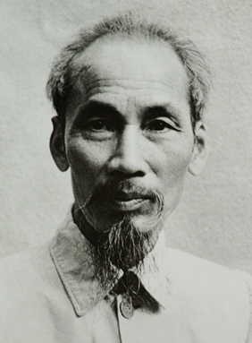 Ho_Chi_Minh_1946.jpg