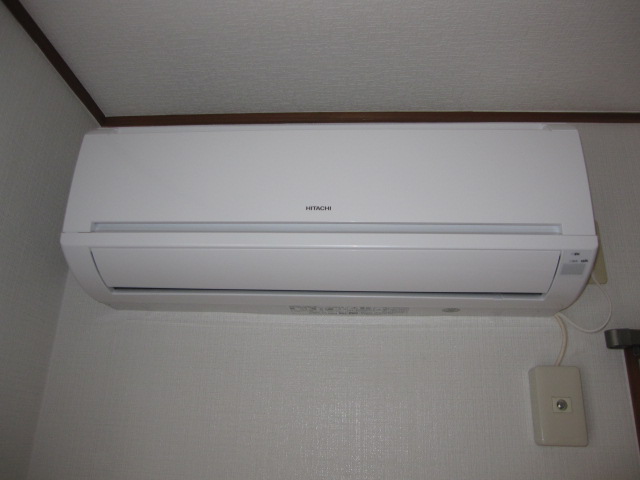 埼玉県所沢市　アパート　家庭用壁掛けエアコン新規取り付け　エアコン室内機本体　作業完了後　１