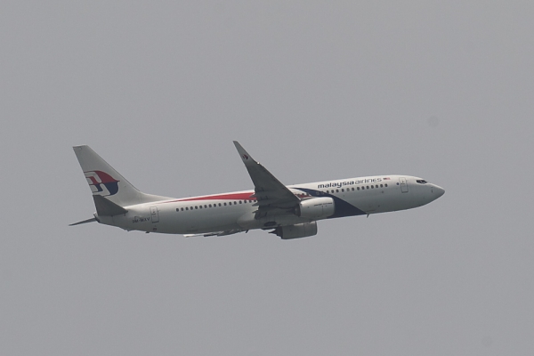 SIN-ZTDN5327-9M-MXV-マレーシア航空-Boeing 737-8H6-SP6-1200